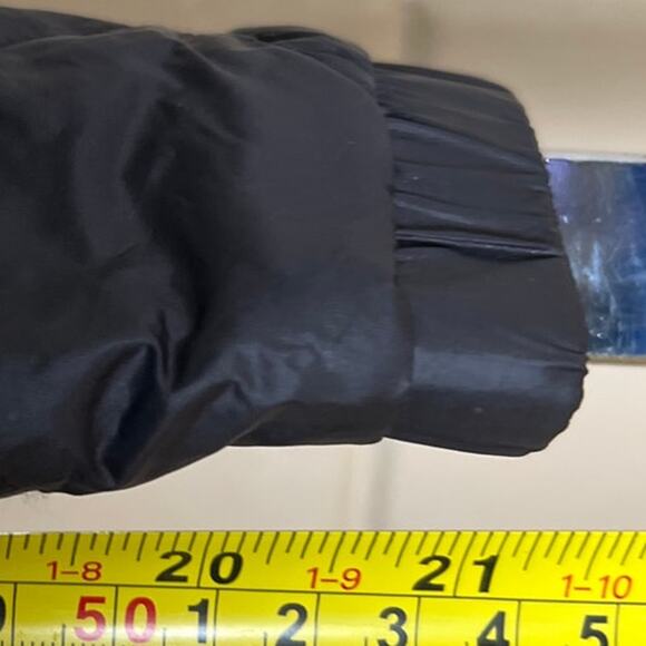 Patagonia Women's XL Black Radalie Insulated Jacket - Picture 7 of 7